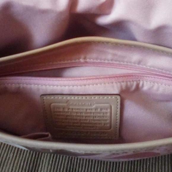 Short Strapped - OFFICIAL COACH - Purse - Picture 3 of 8